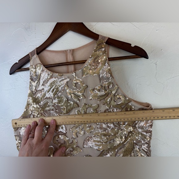 BADGLEY MISCHKA Gold Sheer Crop Top Blouse‎ Sleeveless Christmas Holiday Party - Picture 10 of 14